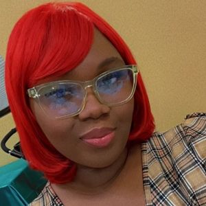 Meet your Posher, Dominique